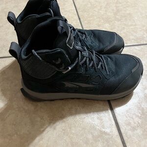Altra Lone Peak Hiker 3 - Worn only a few times.